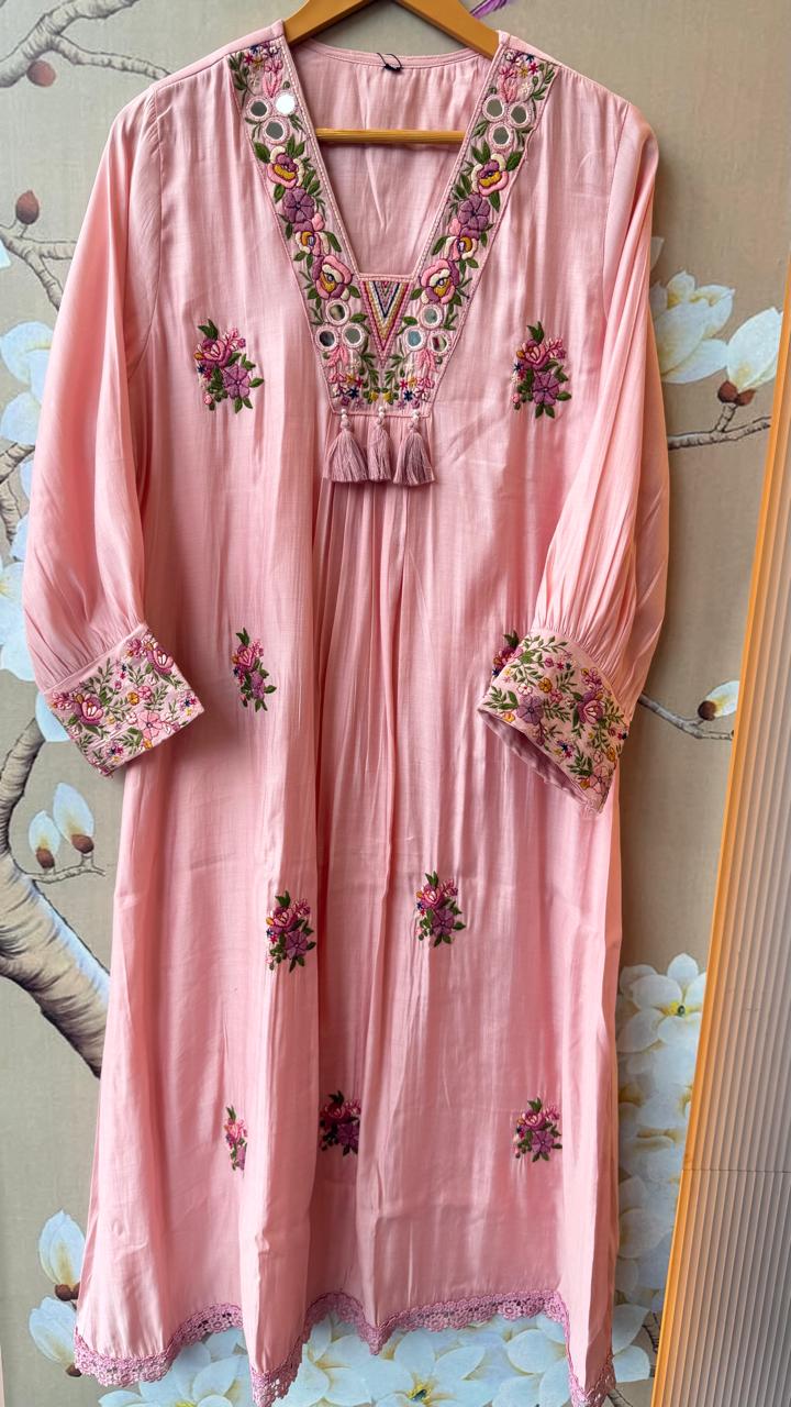 Pretty embroidered Mul Chanderi lining suit set in pink