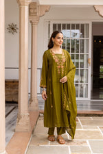 Pretty Modale embroidered suit set in olive with Mul lining