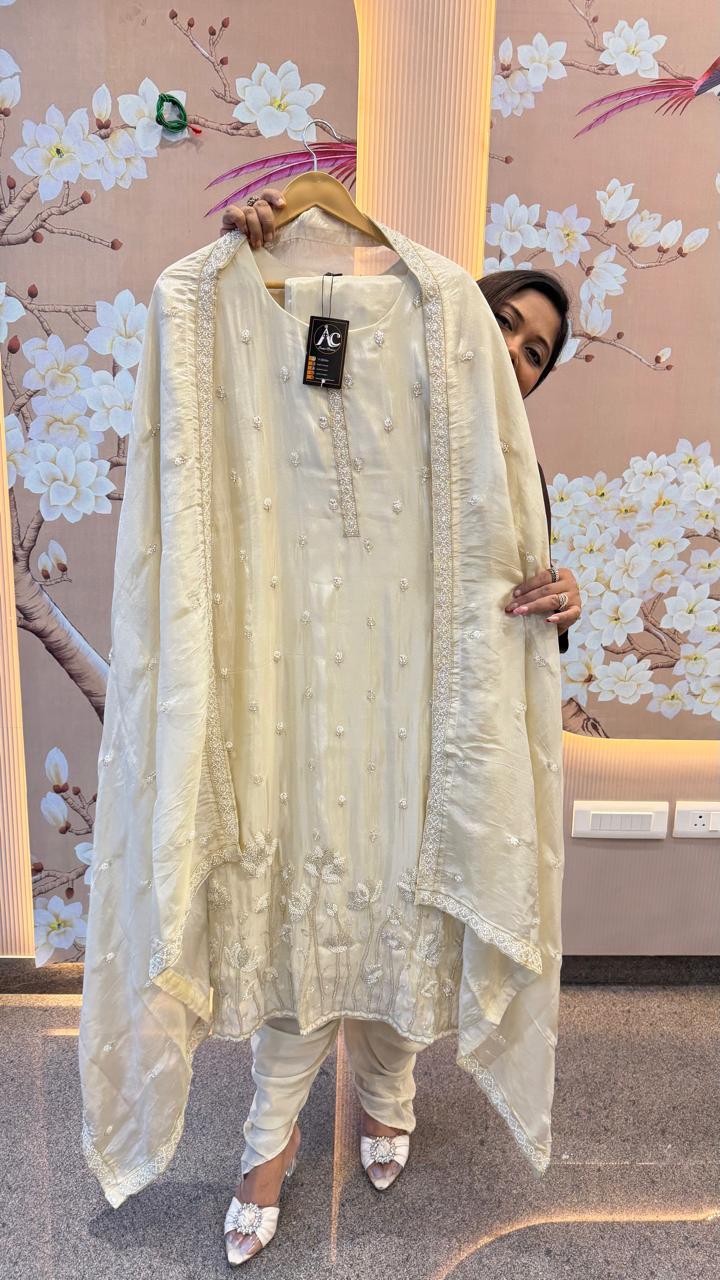 Restocked premium tissue with pearl detailing suit in ivory ( slight slim )