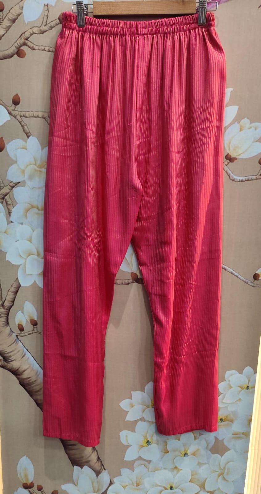 Premium chinon full suit set in pink with gotta detailing