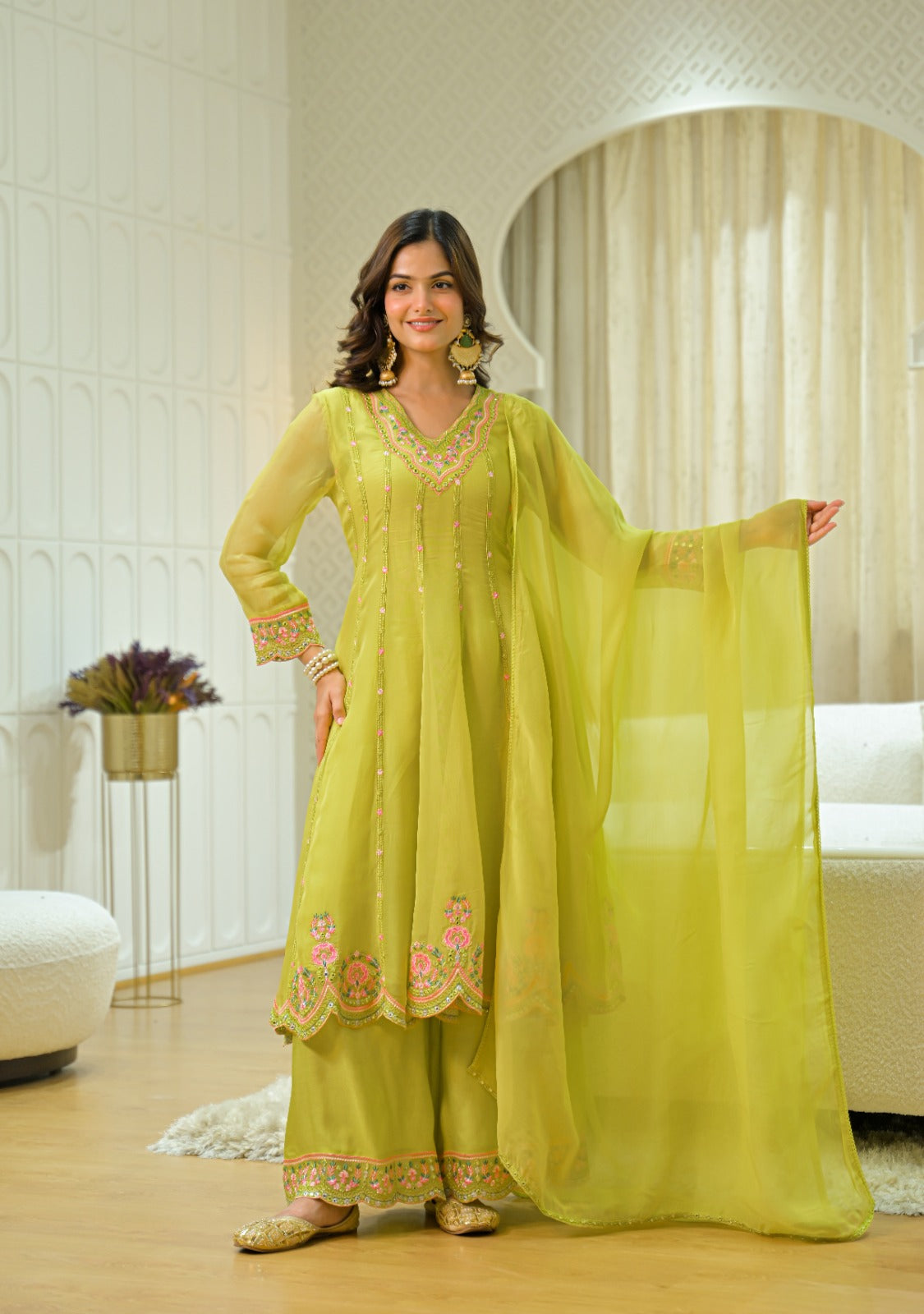 Soft orgenza scalap embroidery suit set in green