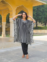 Pretty chinon with kaftan comes with inner