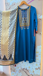Pretty gaji silk suit set in blue