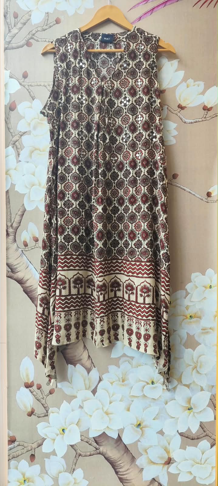 Real mirror sleeveless ajrakh crepe silk kurta pant (extra sleeves available)