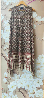 Real mirror sleeveless ajrakh crepe silk kurta pant (extra sleeves available)