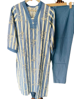 V neck lace detailing kurta pant