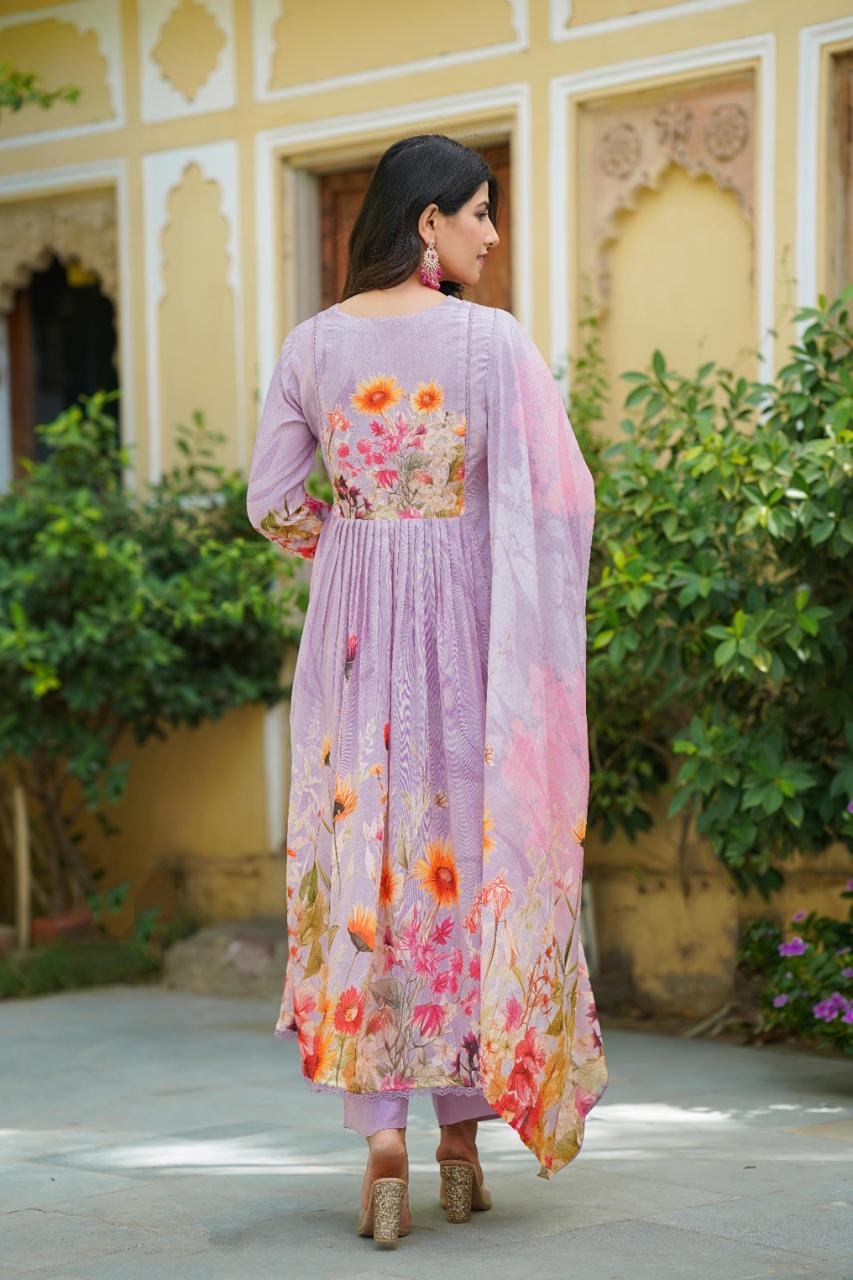 Pure muslin stylish party wear suit set in digital print -