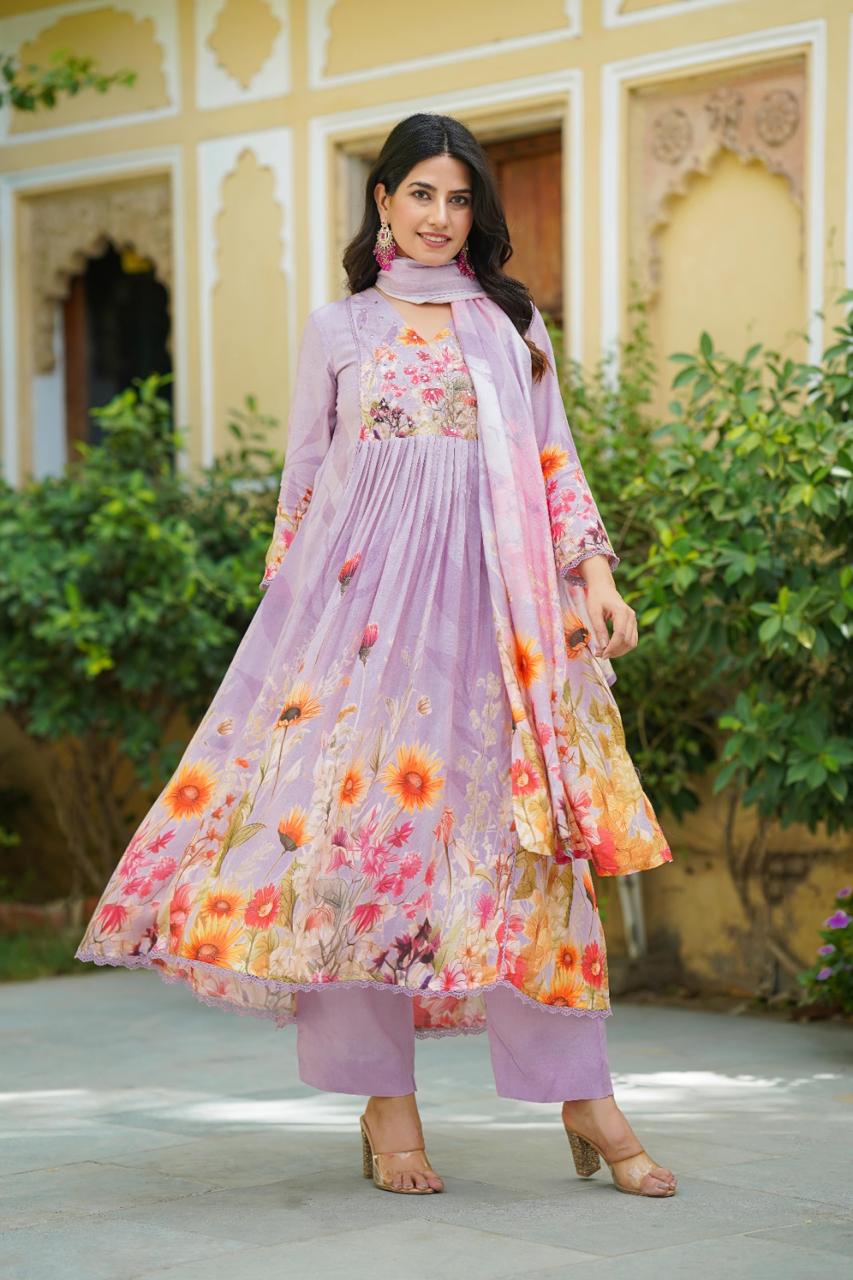 Pure muslin stylish party wear suit set in digital print -