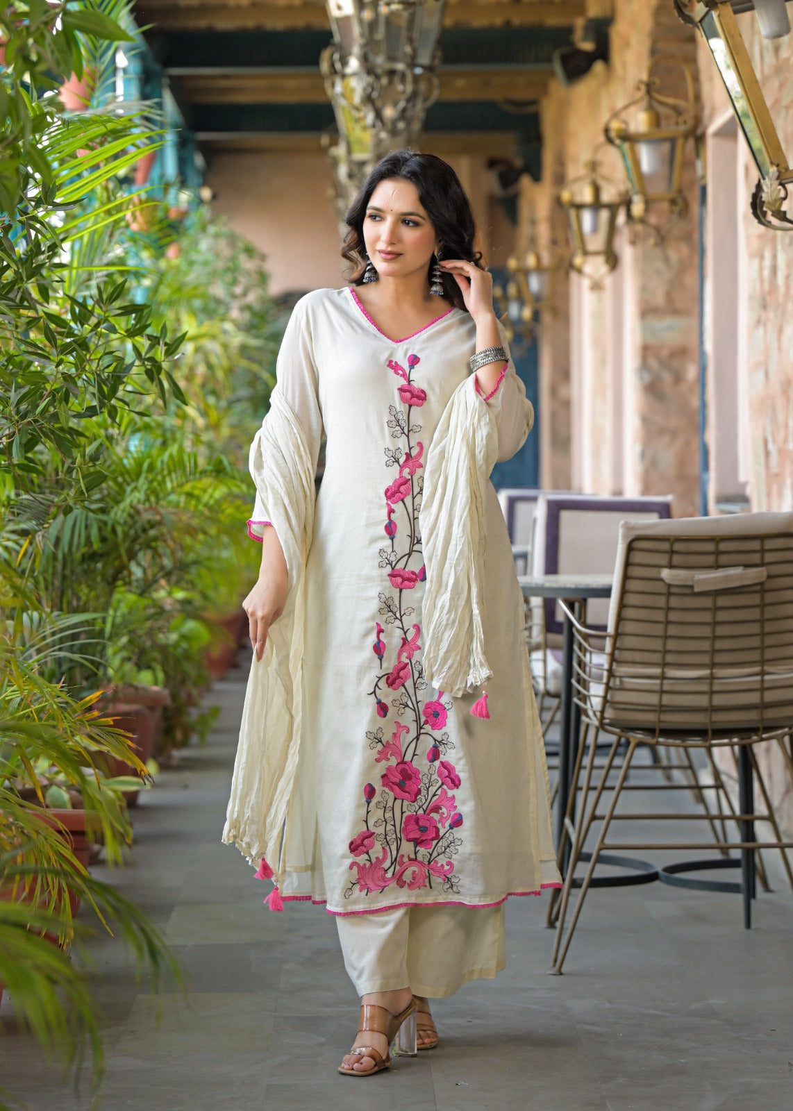 Mul cotton embroidered suit set