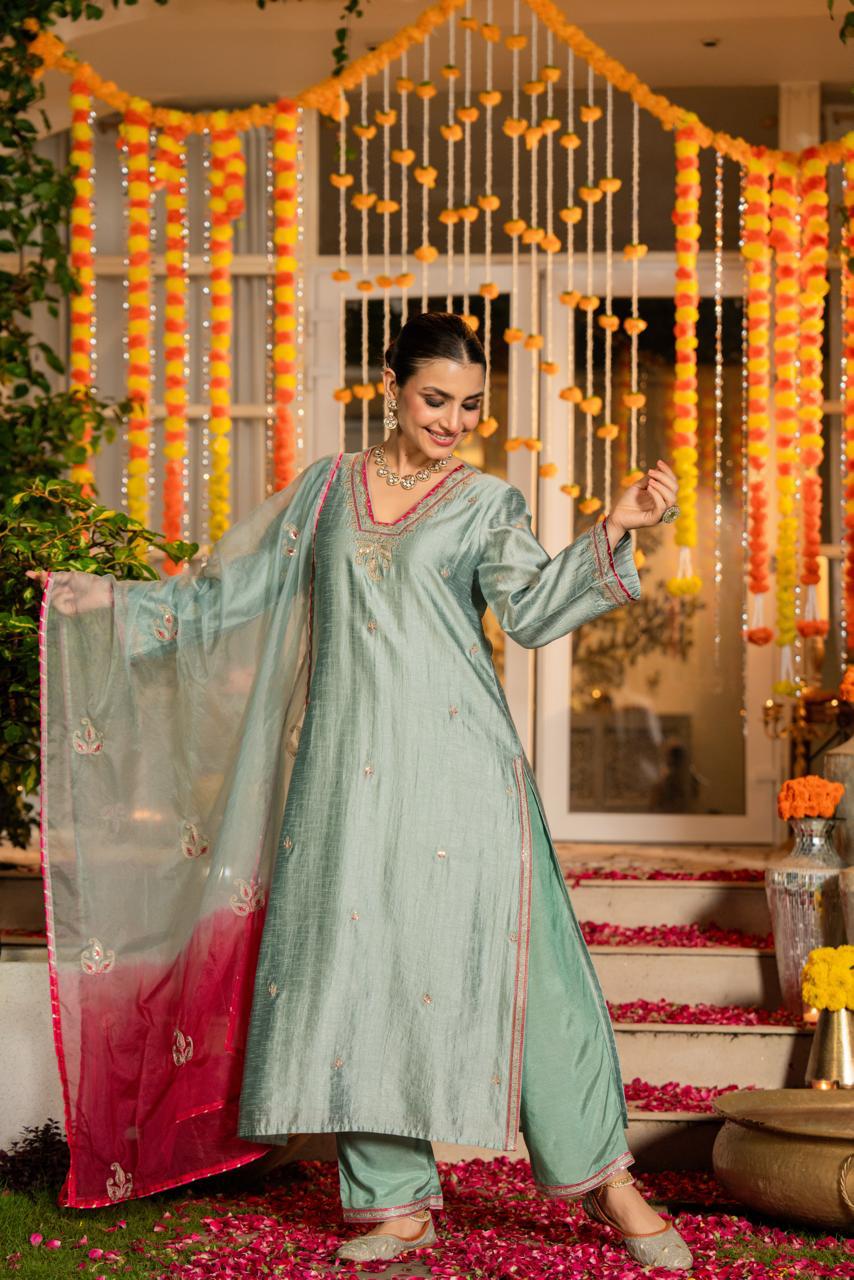 Wow dola silk zari detailing suit set in blue