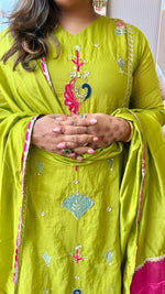 Gorgeous Mul Chanderi with gotta detailing suit set in green