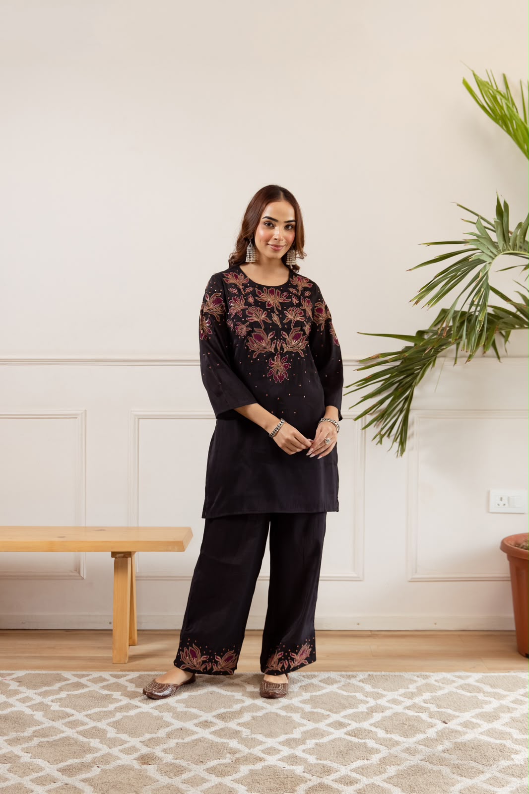 Pretty mulchanderi zari applique lining co ord in black