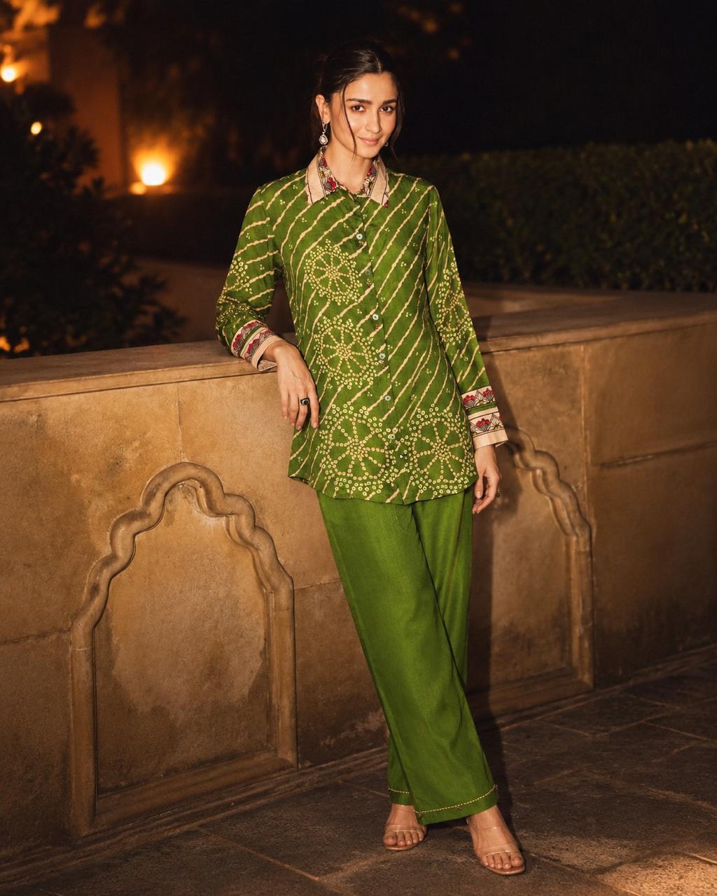Pure crepe bandhani co ord in green