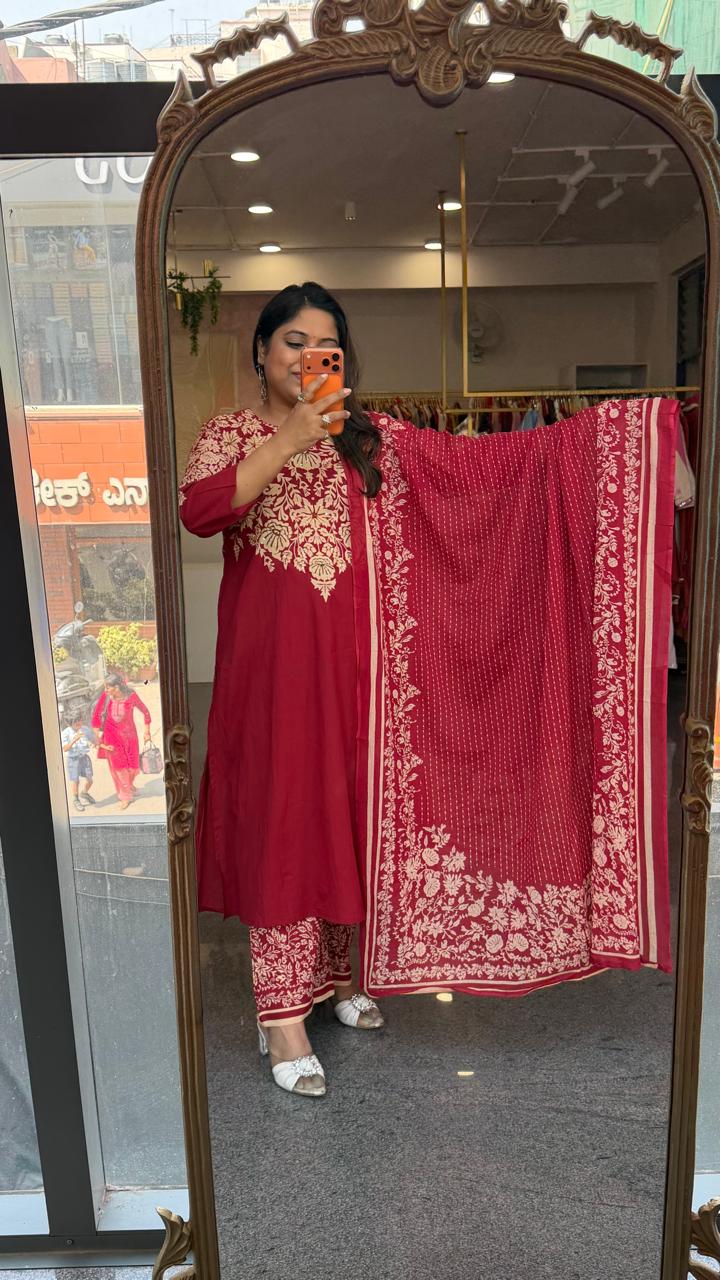 Pretty cotton digital printed full suit set in red comes with pocket in both kurta n pant