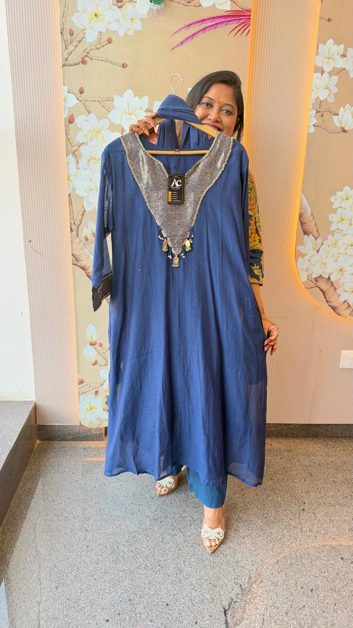 Super pretty midnight blue with ghungro and brocade detailing