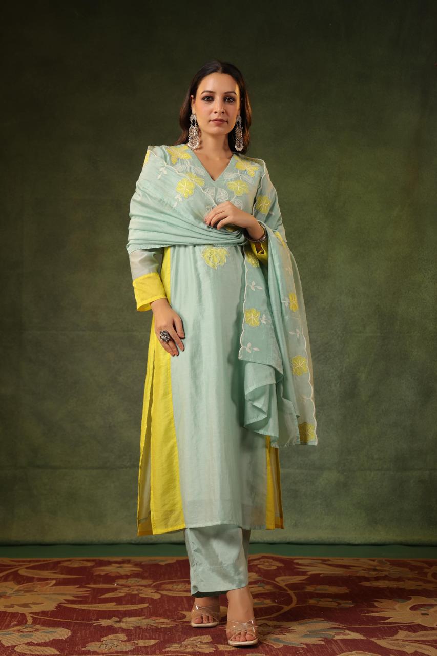 Super fine mulchanderiappliqué work suit set