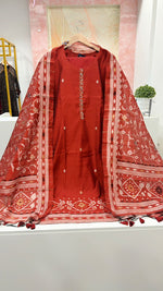 Gorgeous silk suit with full woven dupatta