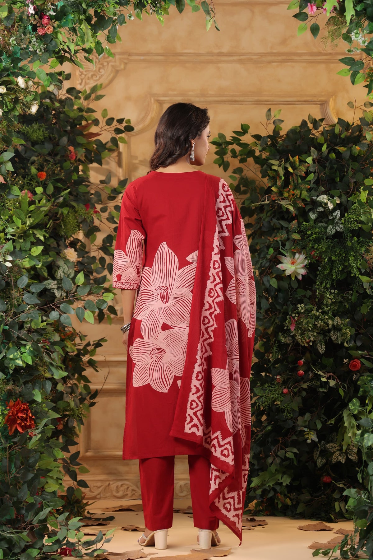 Pure cotton digital printed suit in red