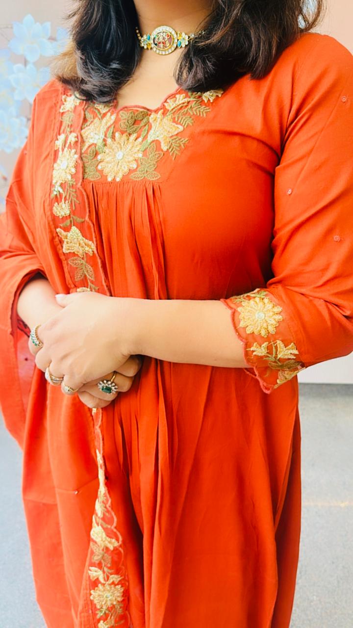 Heavy rayon with pretty embroidered lace detailing suit set