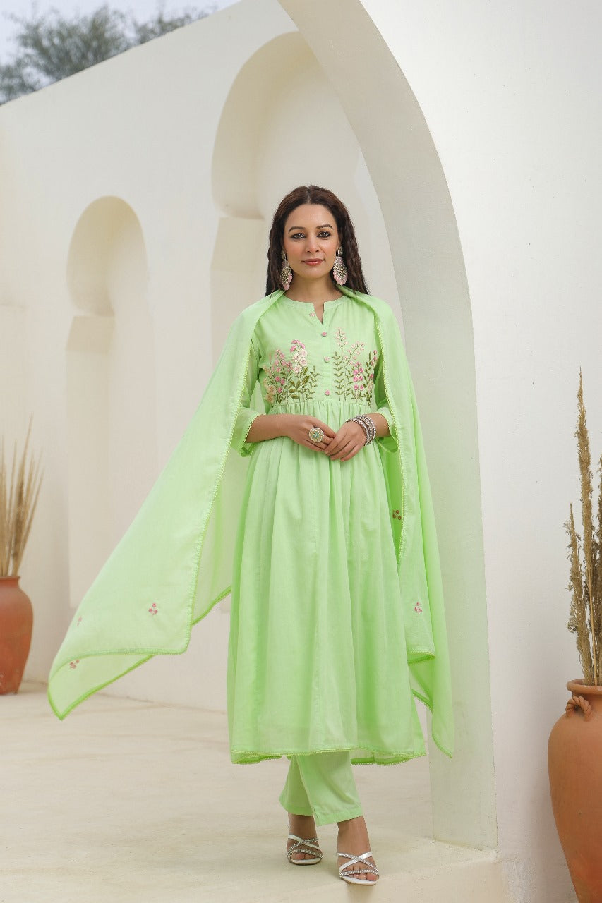 Mul cotton lining embroidered full suit