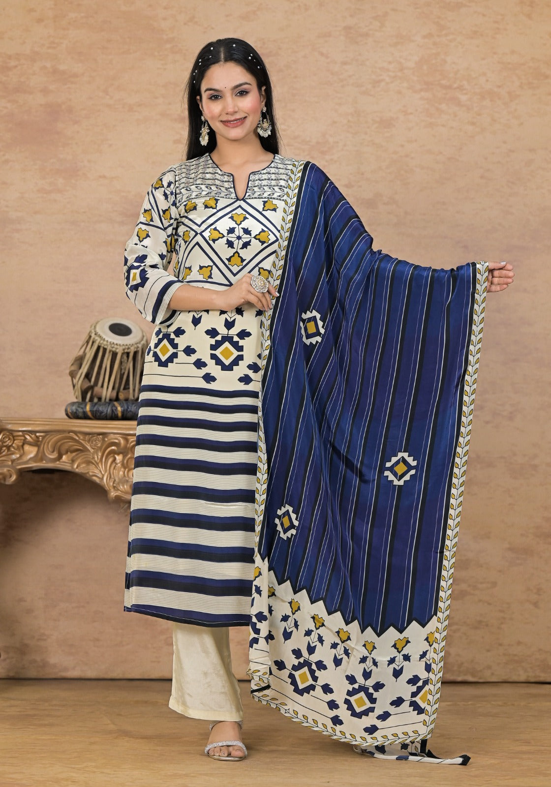 Pure crepe lining suit set with beautiful hand work