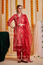 Pretty muslin with orgenza lace detailing full suit paired with orgenza dupatta
