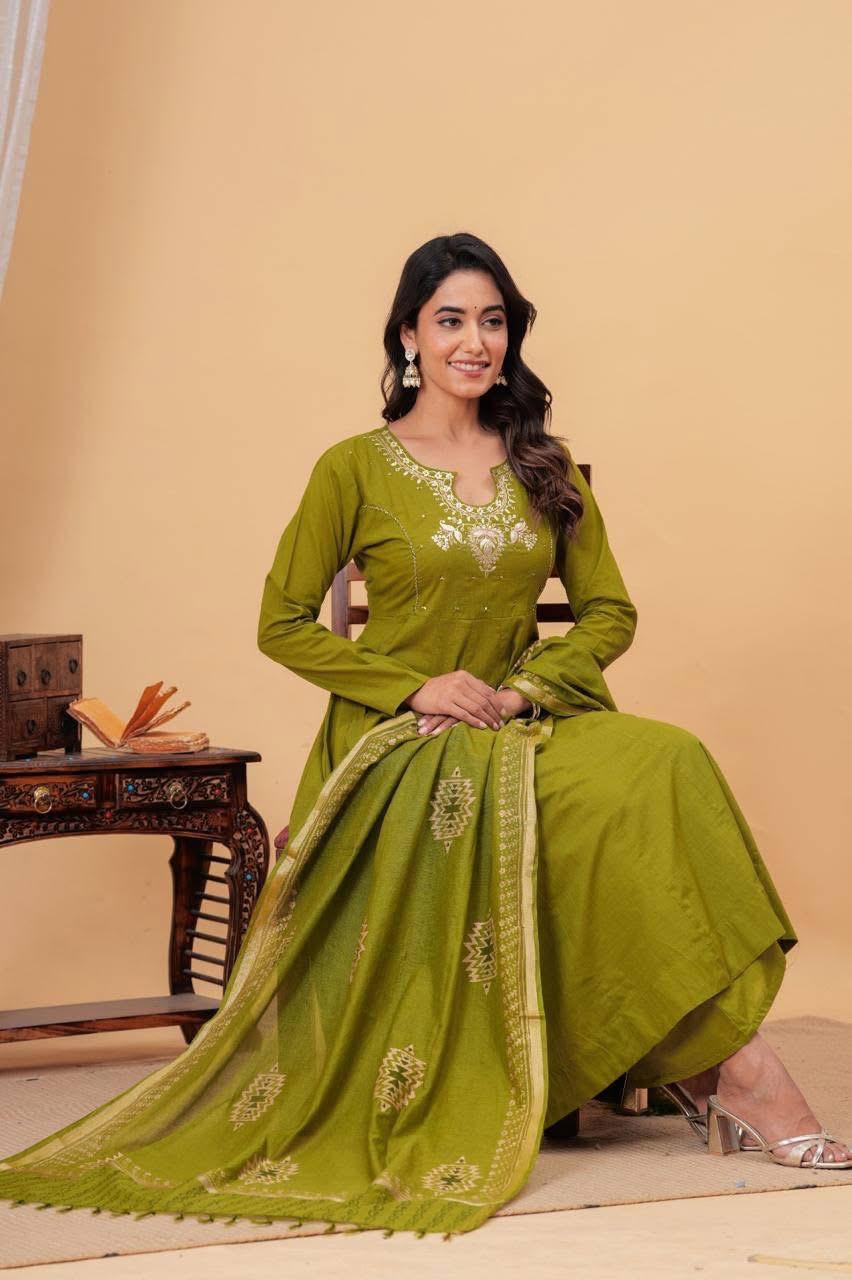 Pure Mul slub with beautiful yoke and pretty dupatta in green