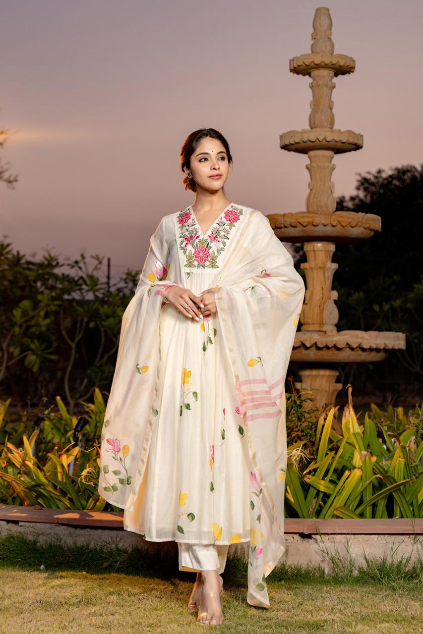 Timeless beauty ! Premium Mul Chanderi lining suit set!