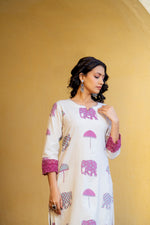Premium cotton with lace detailing on sleeves in lavender