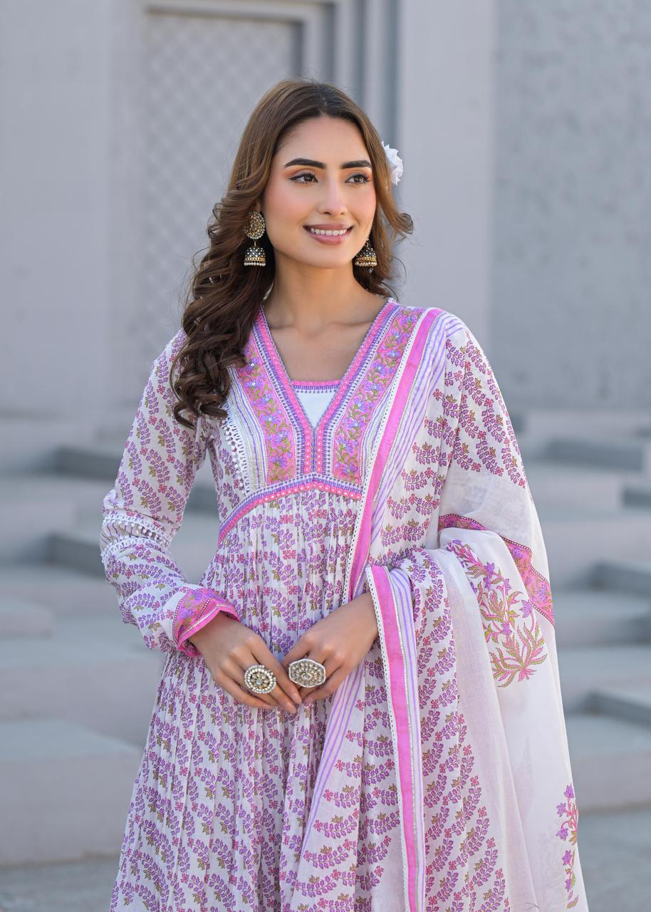 Premium gown with lining and dupatta in pink