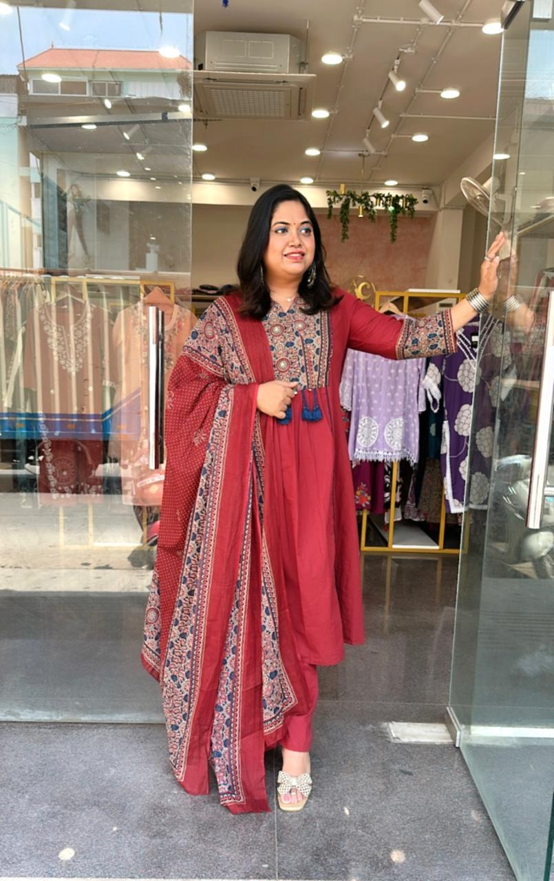 Wow pure cotton suit set in red