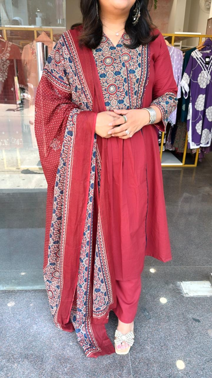 Wow pure cotton suit set in red