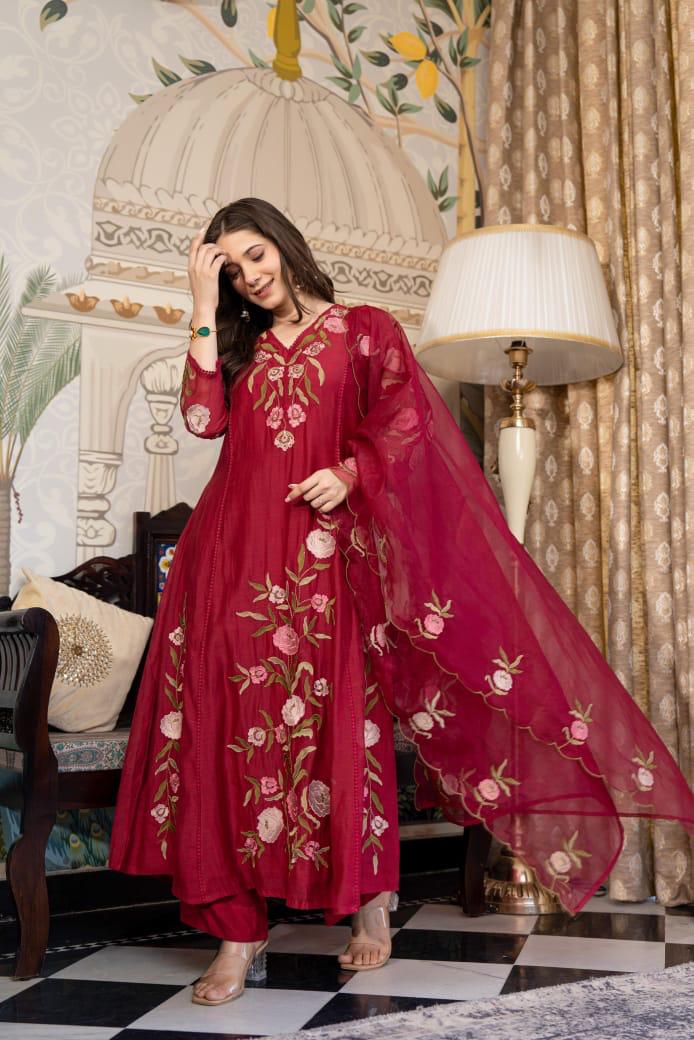 Super Mul Chanderi lining suit set apt for any occasion