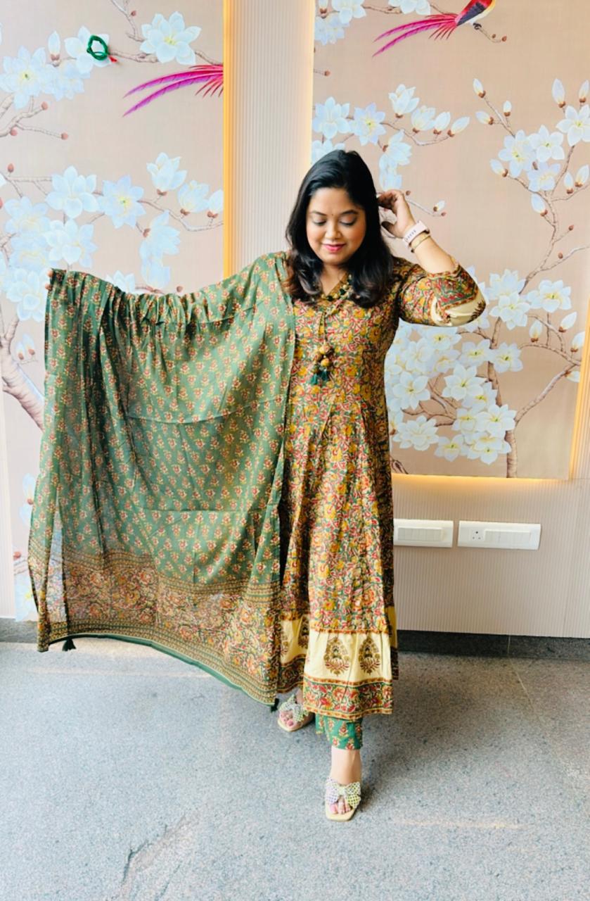 Wow wow shoulder kalamkari Anarkali cotton suit in green