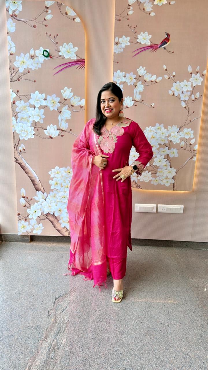 Restocked! Wow pure shimmer tissue appliqué suit set highlighted with Zari work and a fab four shaded ombre effect dupatta in pink! Dispatch in 45 Days