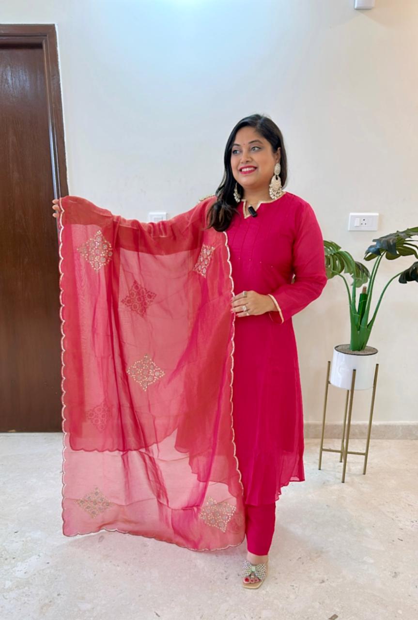 Wow Mul Chanderi suit set paired with hand work tissue suit set (extra margin available)