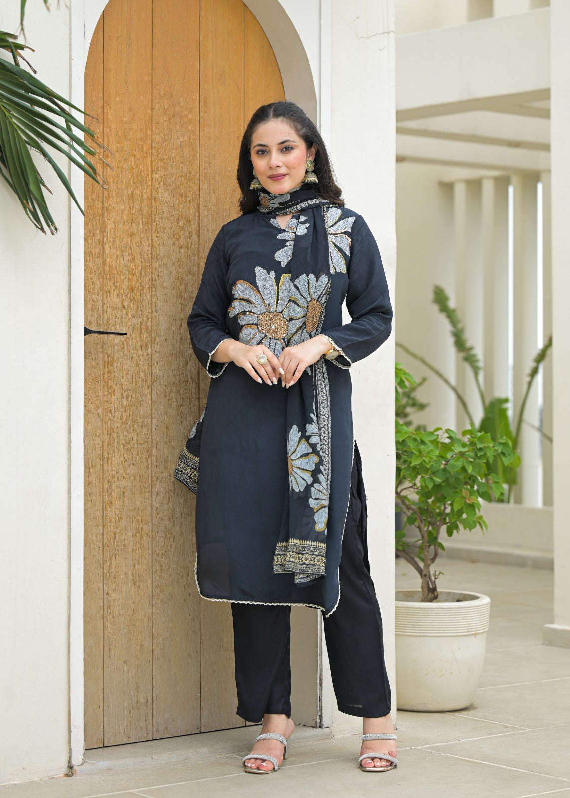 Pure crepe full suit set highlighted with sequence