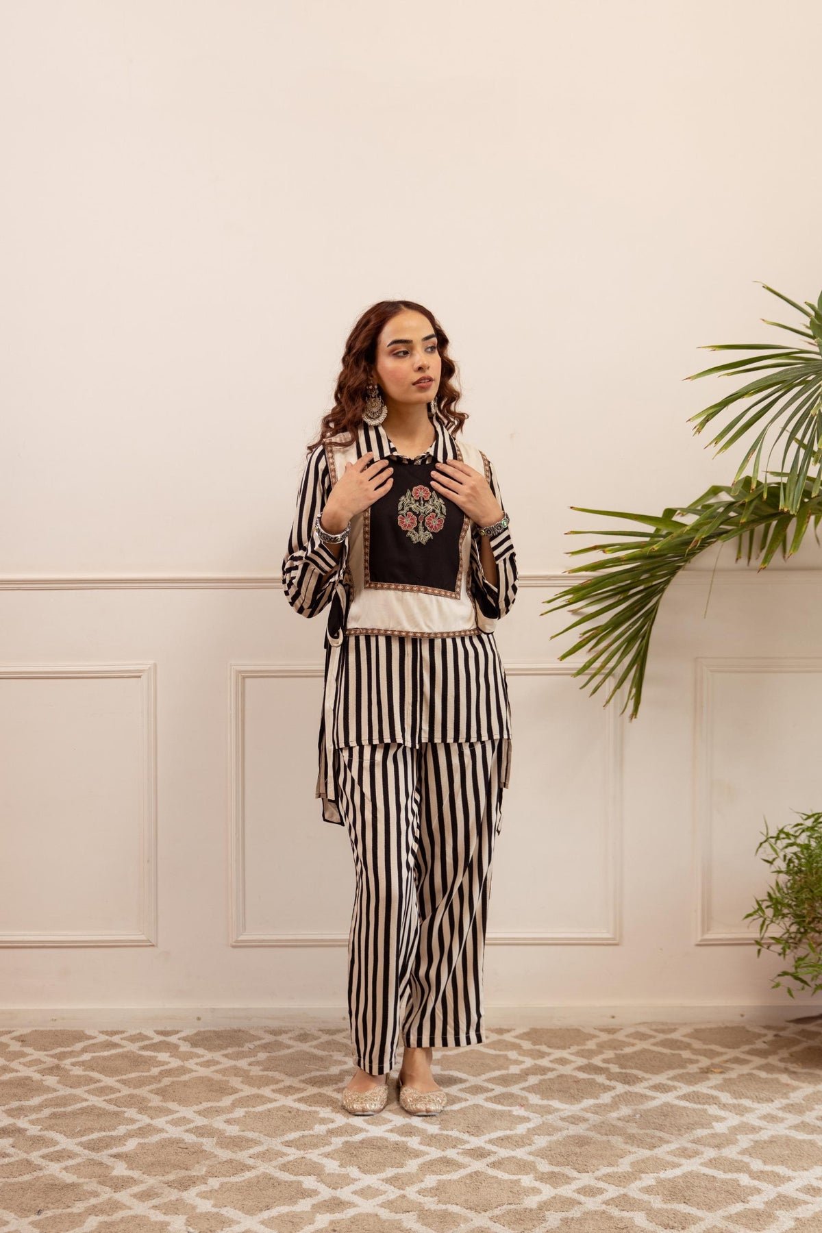 Smart heavy cotton rayon embroidered co ord in black