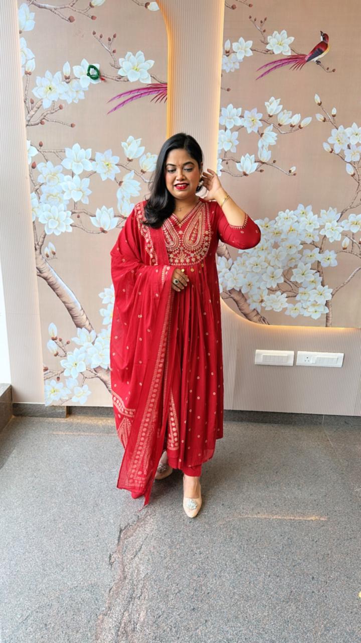Wow Mul cotton Zari embroidery cotton suit set in red
