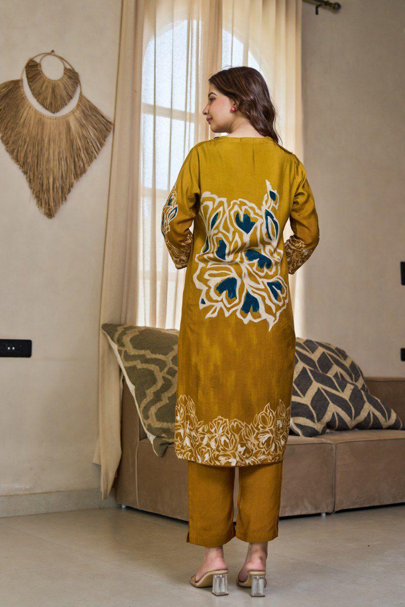 Designer V neck Mul silk front n back digital printed kurta pant