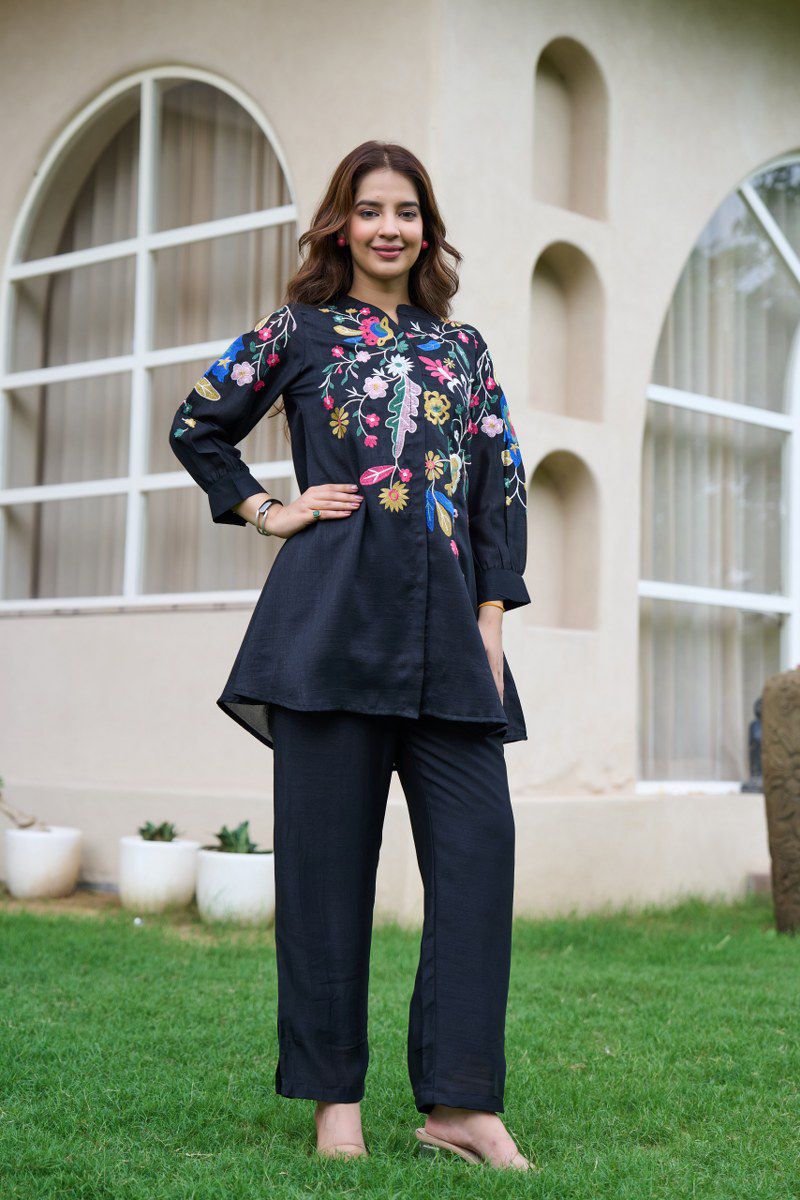 Embroidered cotton palazzo set in blue