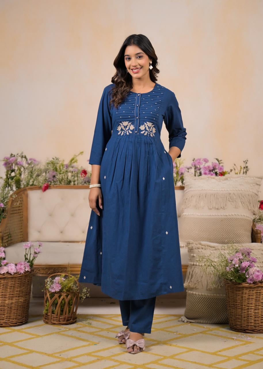 Blue embroidered kurta pant with pocket