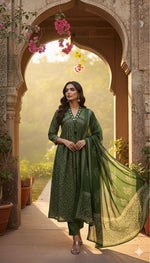 Real mirror gorgeous green full suit set