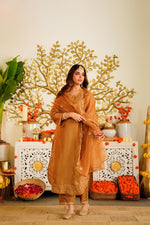 Santoori silk party wear suit set
