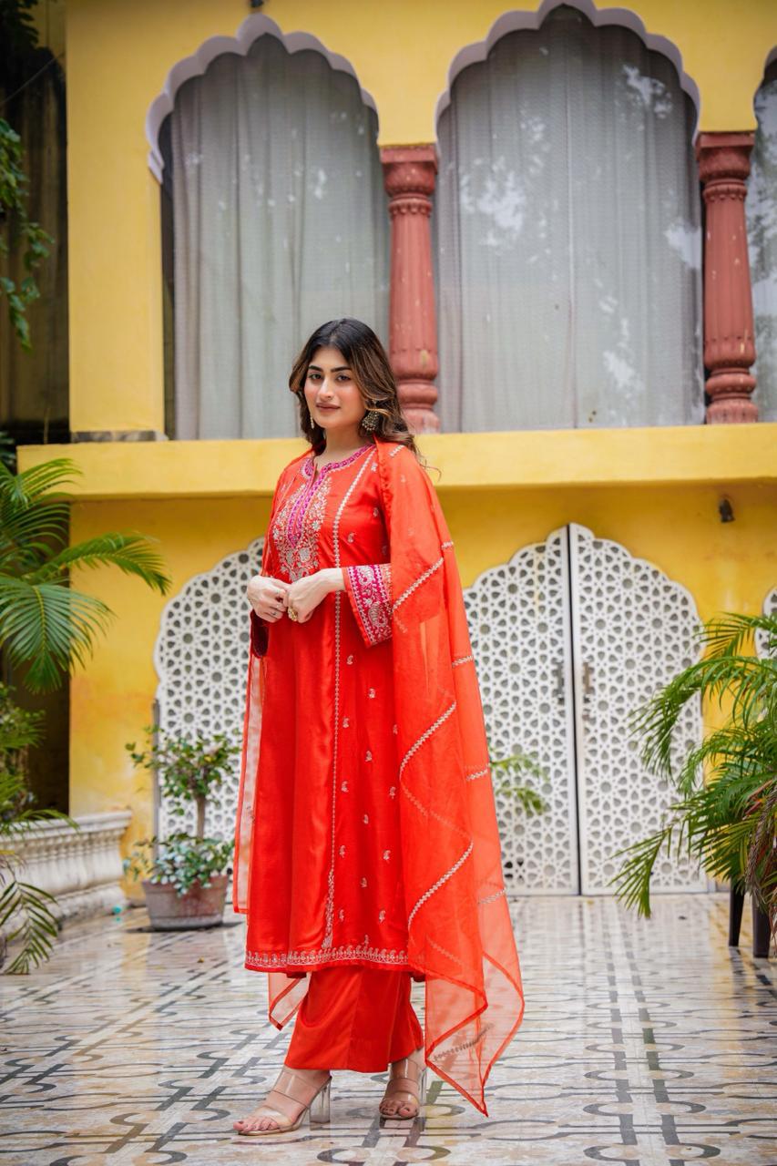 Super pretty Zari detailing Santoori silk suit set in orange
