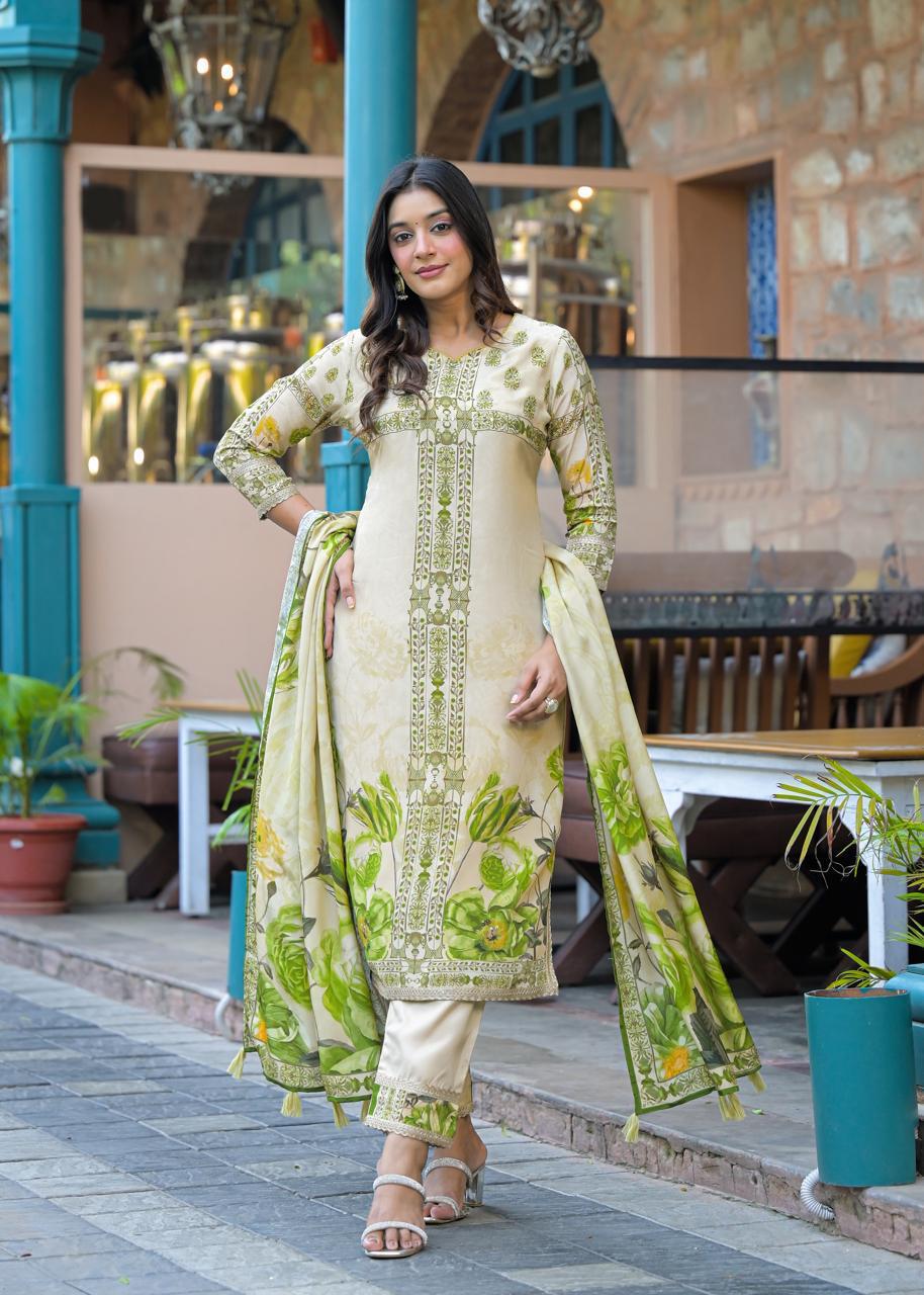 Pretty Pretty lining crepe suit set in green