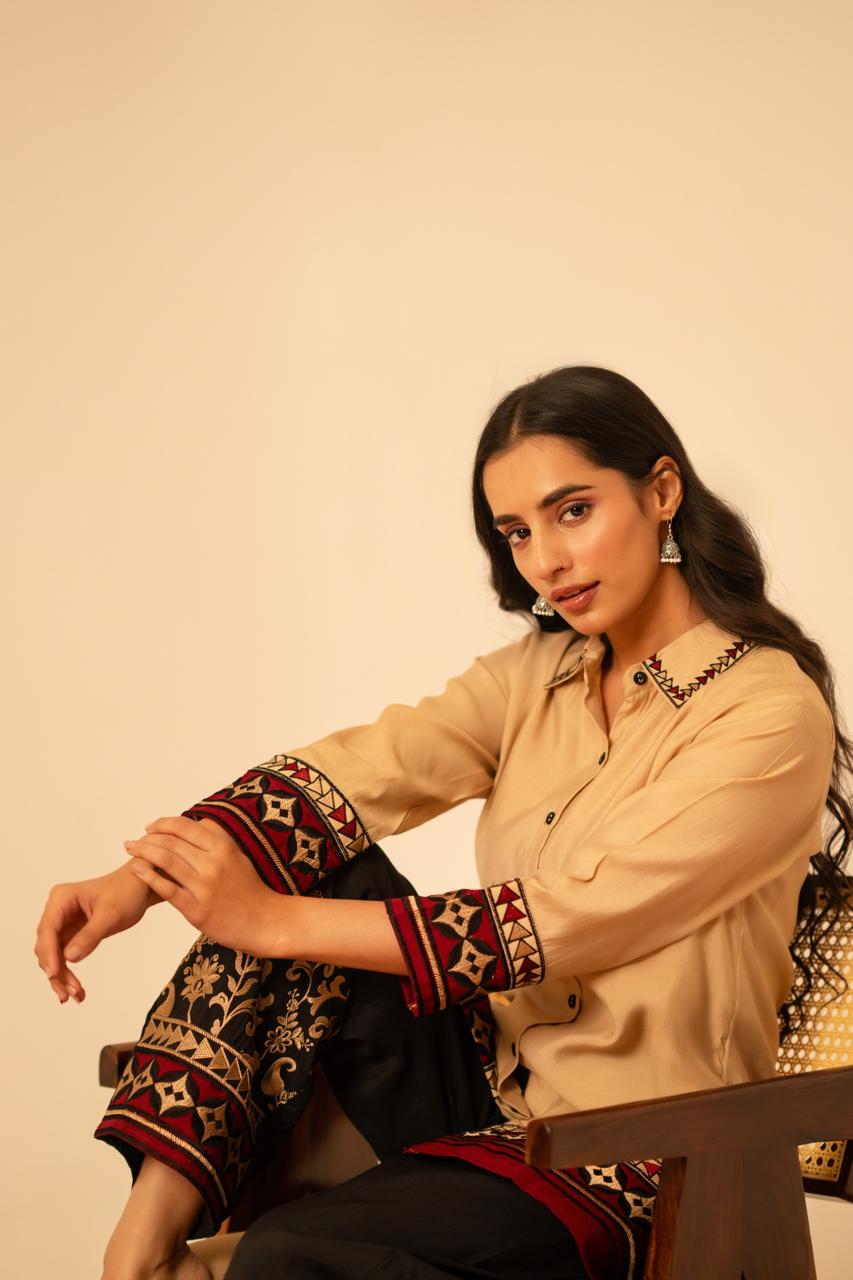 Pretty muslin embroidered black n maroon co ord