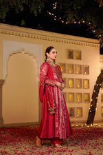 Royal ! Gorgeous mulchanderi suit set party wear pink