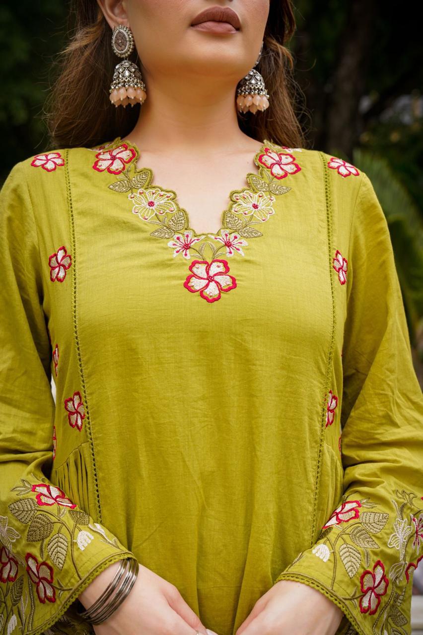 Super pretty applique cotton suit set in green