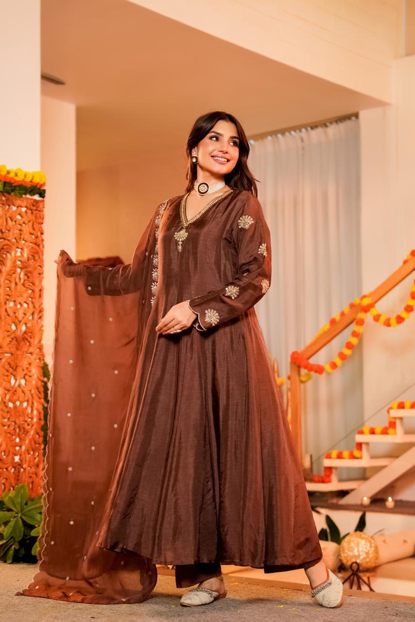 Restocked !! Beautiful Santoori silk embroidered suit set in brown !!